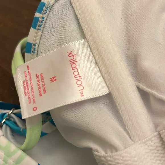 Teal and green tropical palms. - Picture 5 of 5